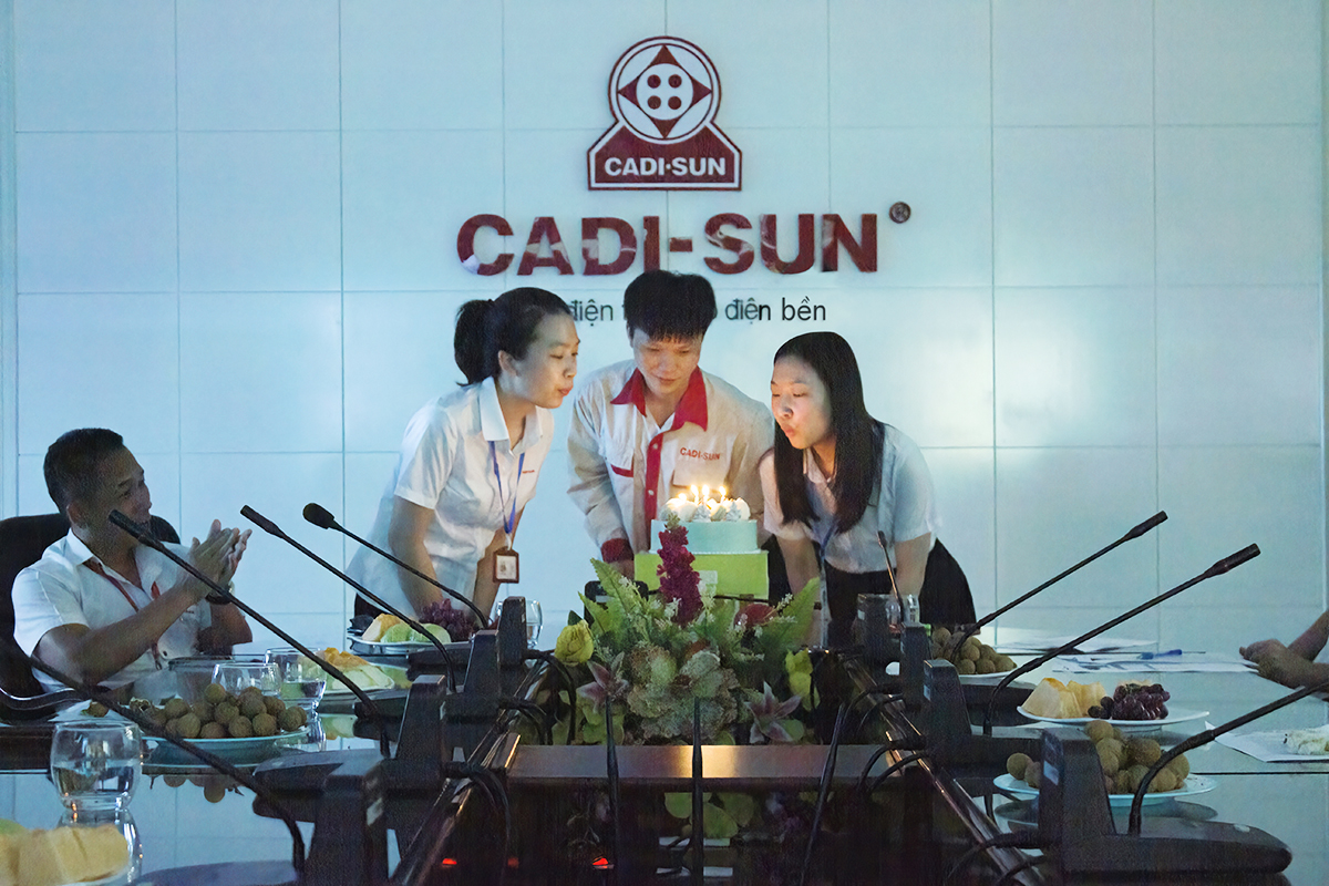 Sinh nhật vui vẻ bên những người đồng nghiệp CADI-SUN 